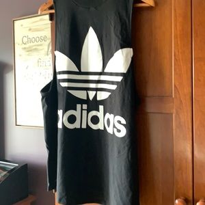 excellent condition work out shirt